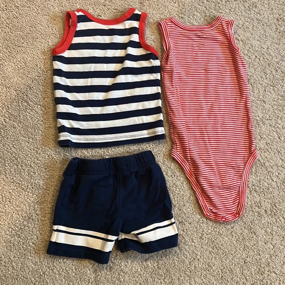 Bundle of Carter’s 12 month clothes - Picture 5 of 16